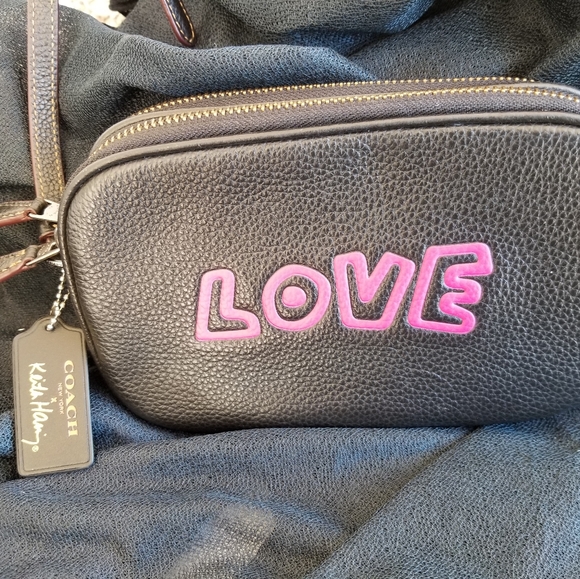 COACH X KEITH HARING crossbody PINK LOVE ltd ed - Picture 5 of 5